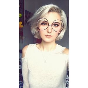 Meet your Posher, Ellory